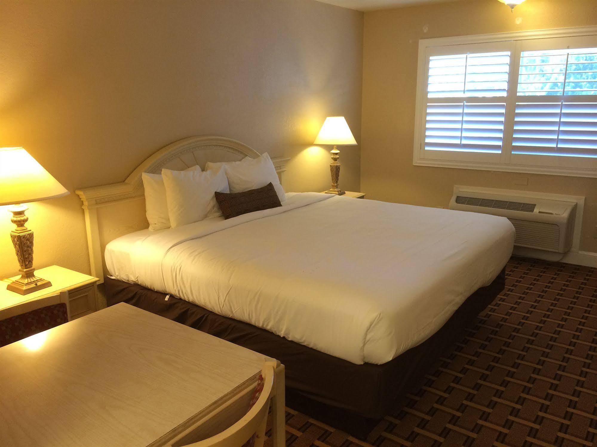 Pacific Inn Monterey Dış mekan fotoğraf